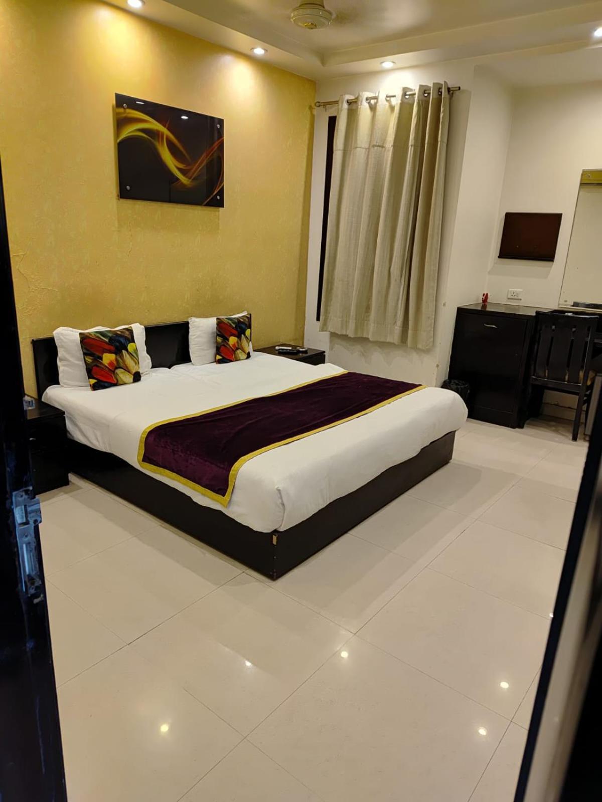 Hotel Paschim Vihar Delhi  Esterno foto