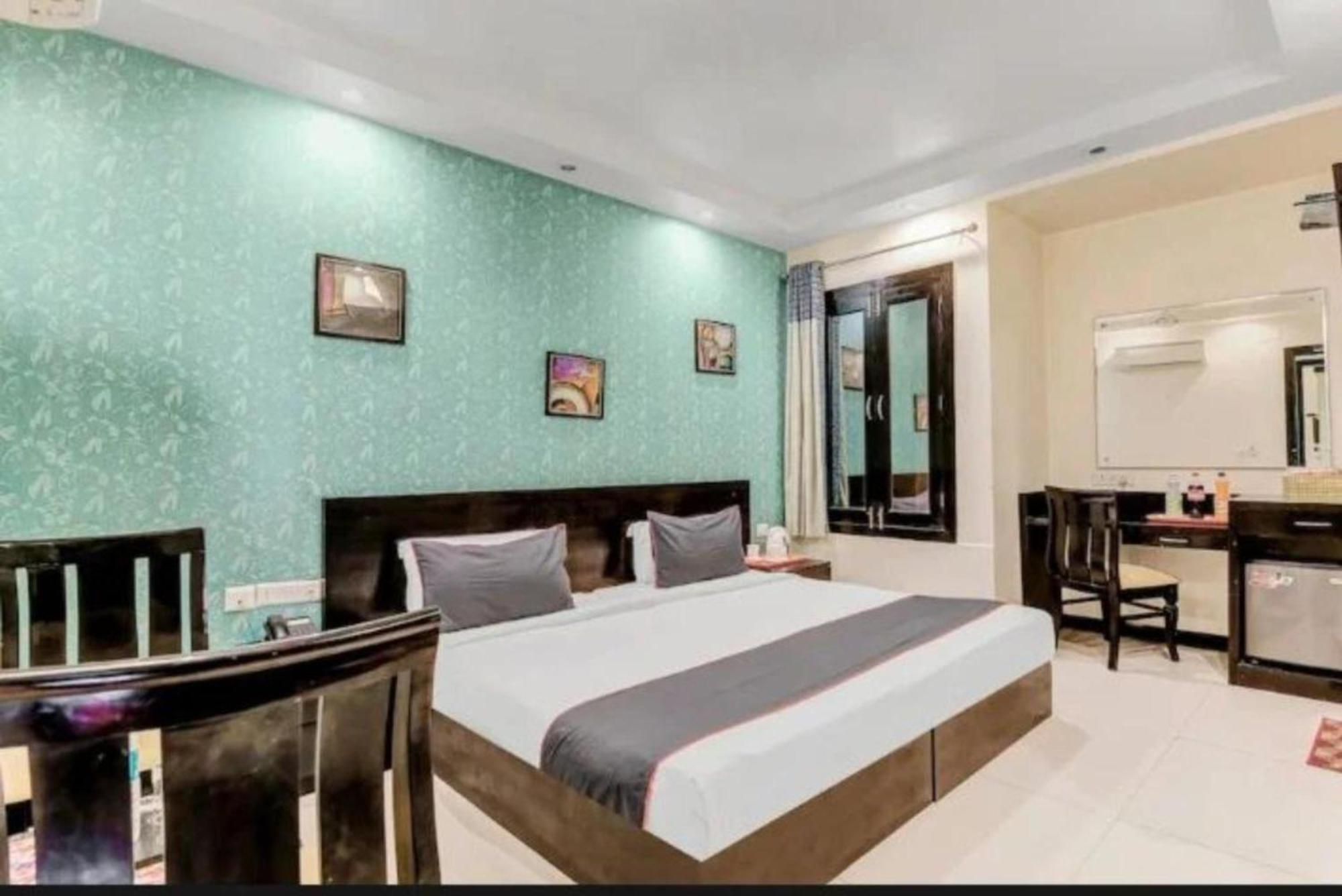 Hotel Paschim Vihar Delhi  Esterno foto