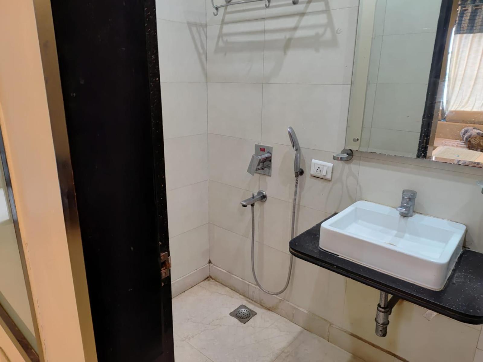 Hotel Paschim Vihar Delhi  Esterno foto
