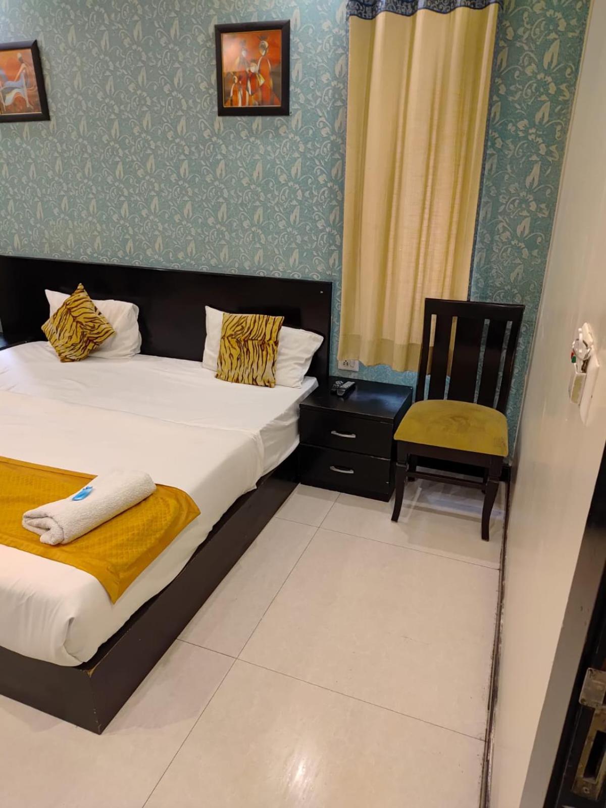 Hotel Paschim Vihar Delhi  Esterno foto