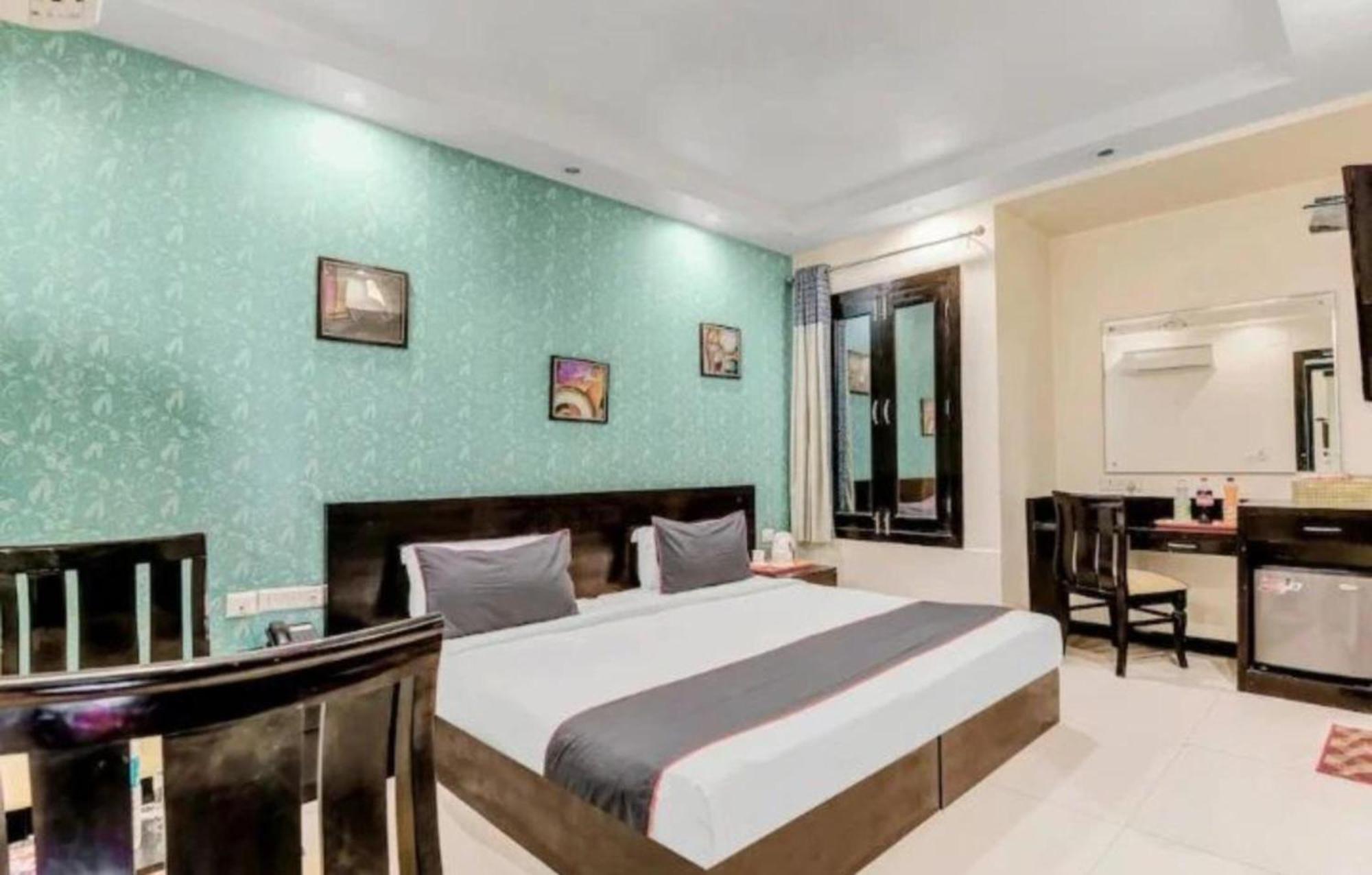 Hotel Paschim Vihar Delhi  Esterno foto